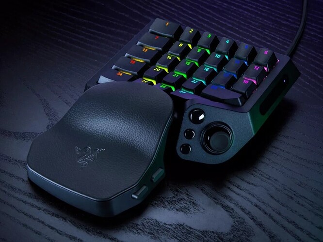 Razer Tartarus V2 Pro keypad with thumbstick, thumb buttons and wrist rest